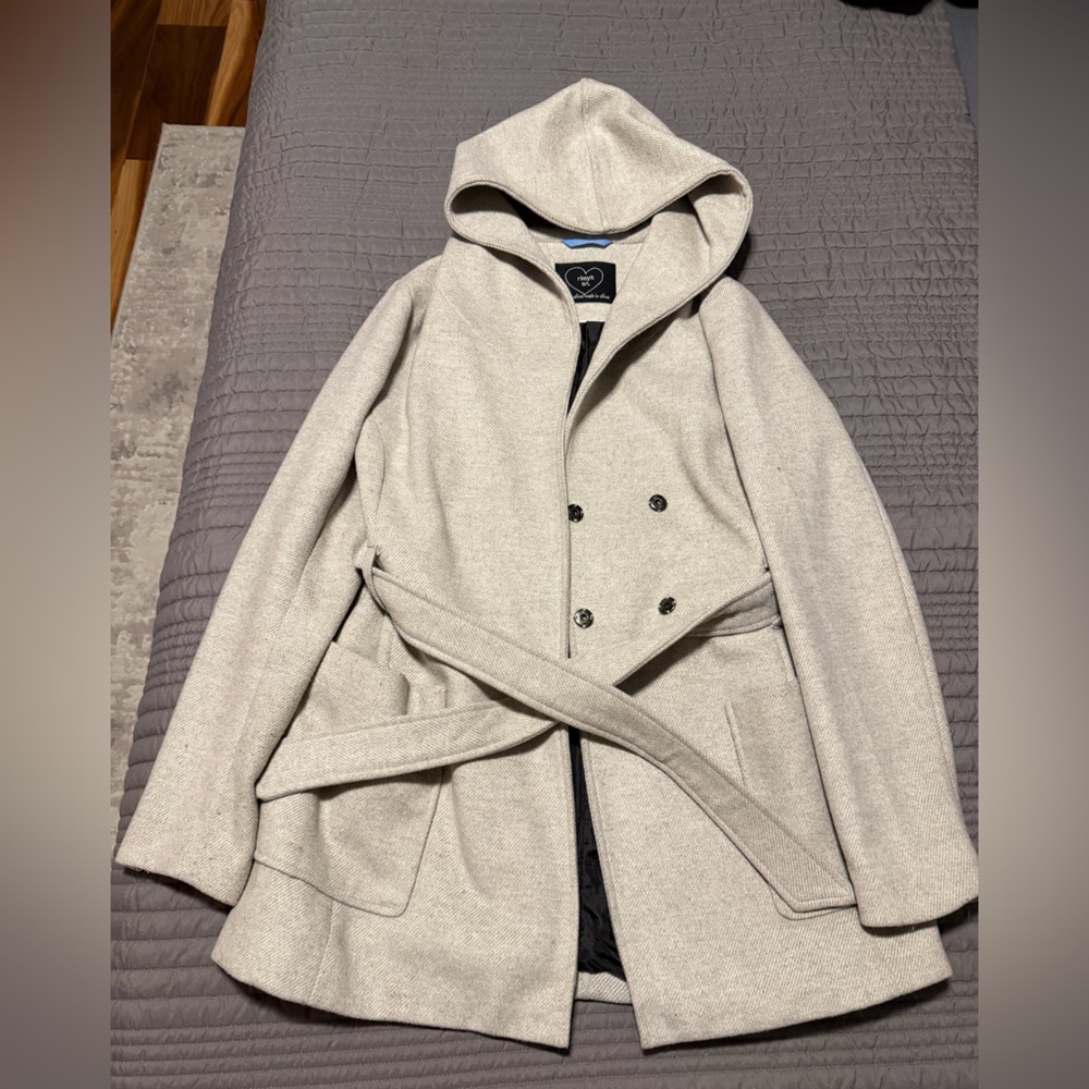 Women’s Cream Hooded Jacket